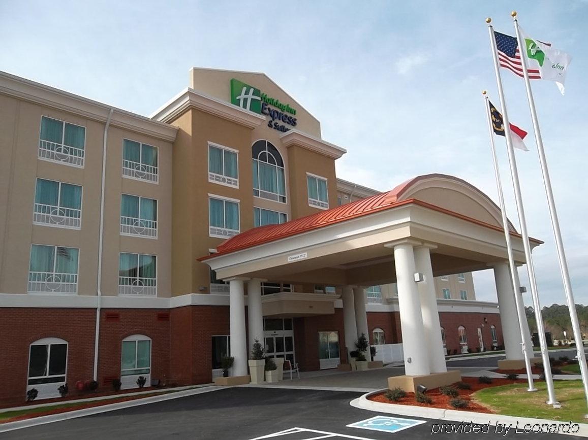 Holiday Inn Express & Suites - Smithfield/Selma By Ihg Exterior foto